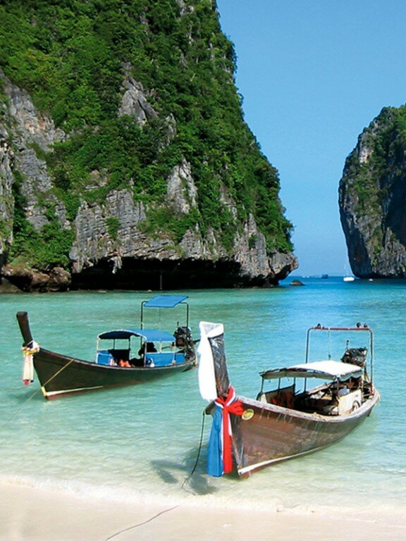 5 reasons to visit phuket