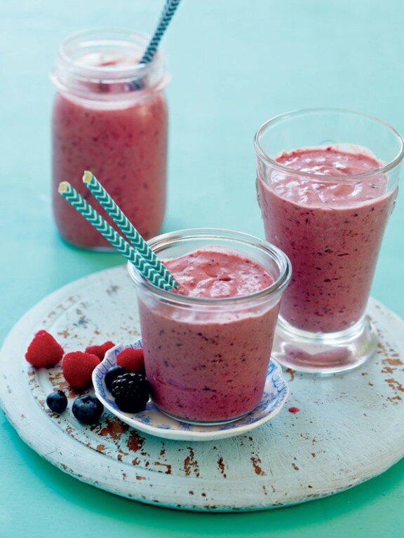 avocado-and-berry-smoothies