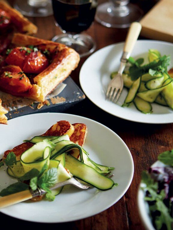 fried-halloumi-and-courgette-salad