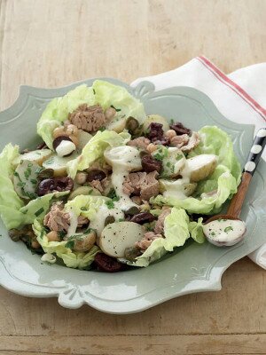 creamy tuna and chickpea salad