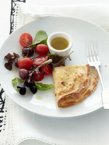 savoury-ham-crepes-with-salad